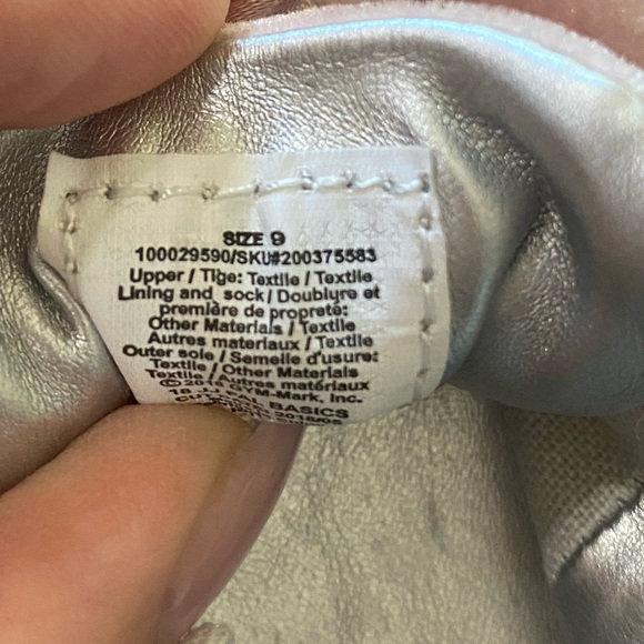 Janie And Jack Pink Velvet Sneakers - Size 9 - Picture 4 of 5